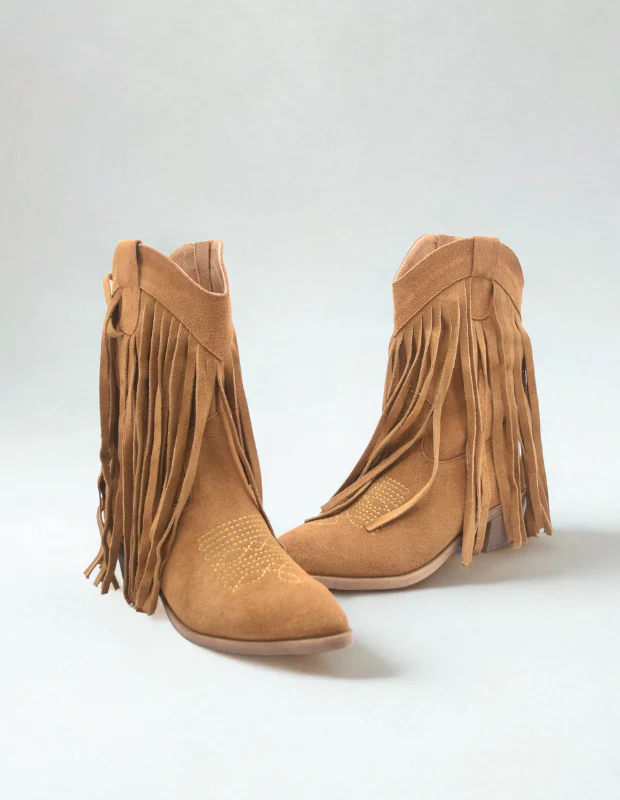 Dakota Fringe - Image 13