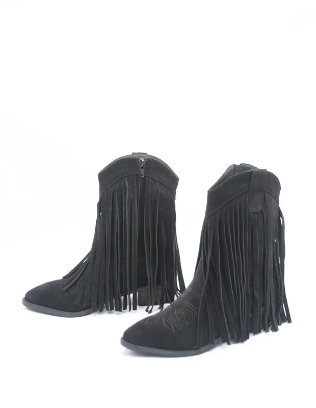 Dakota Fringe - Image 19