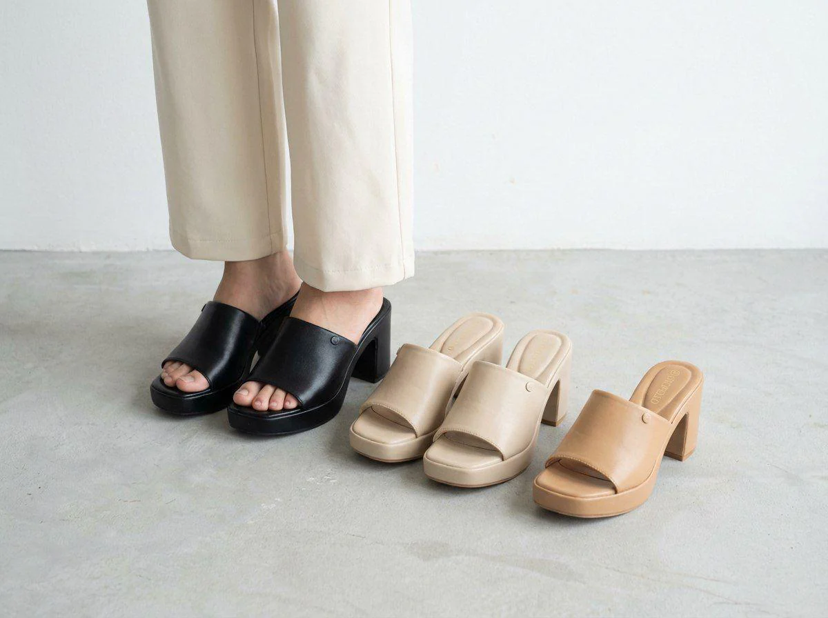 URBAN CHIC MULE - Image 5